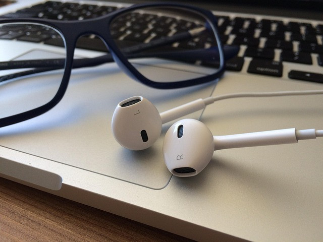 How to Use a Podcast Transcript Generator for SEO and Content Repurposing