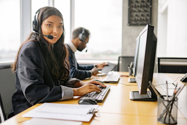 Top Benefits & Features of Customer Service Software