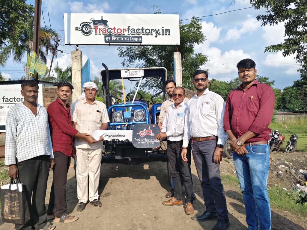 Old Tractor: A Smart and Reliable Choice for Modern Farming