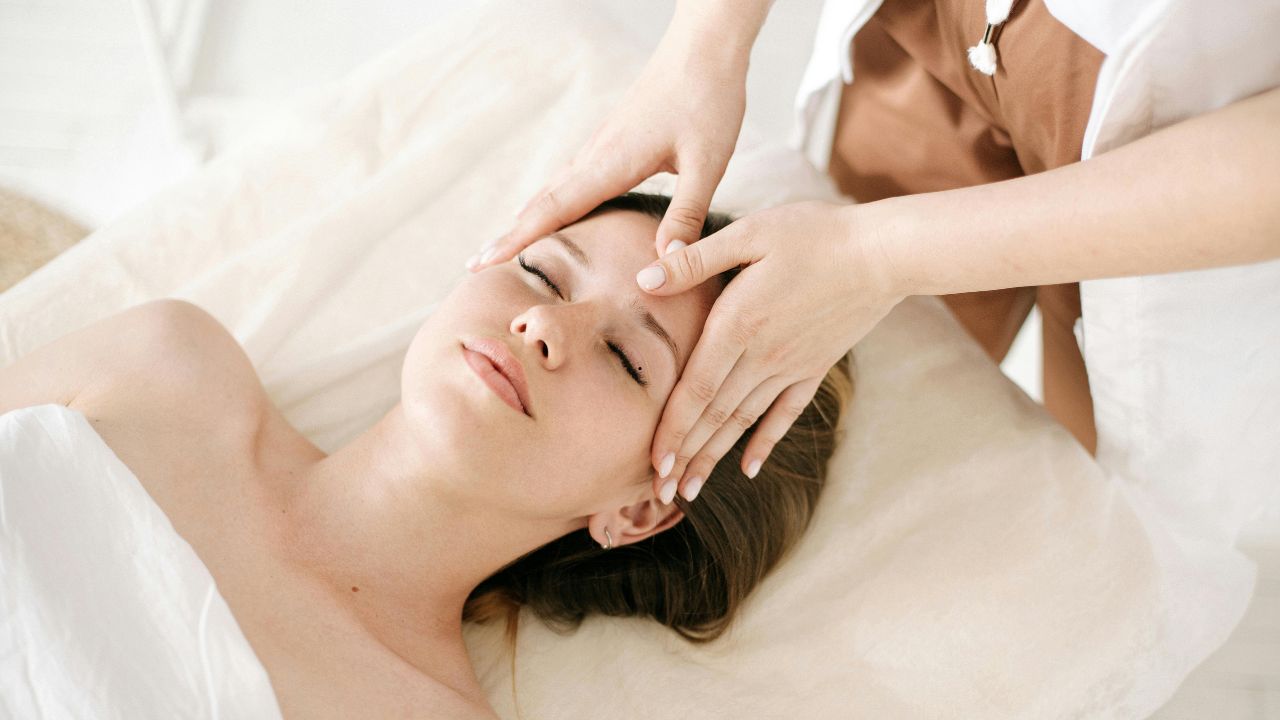 Sleep, Stress, and Recovery: How Relaxation Therapy in Oshawa Supports Better Health