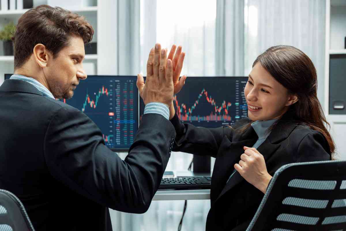 Navigating the Storm: Tactical Risk Management in High-Impact News Trading