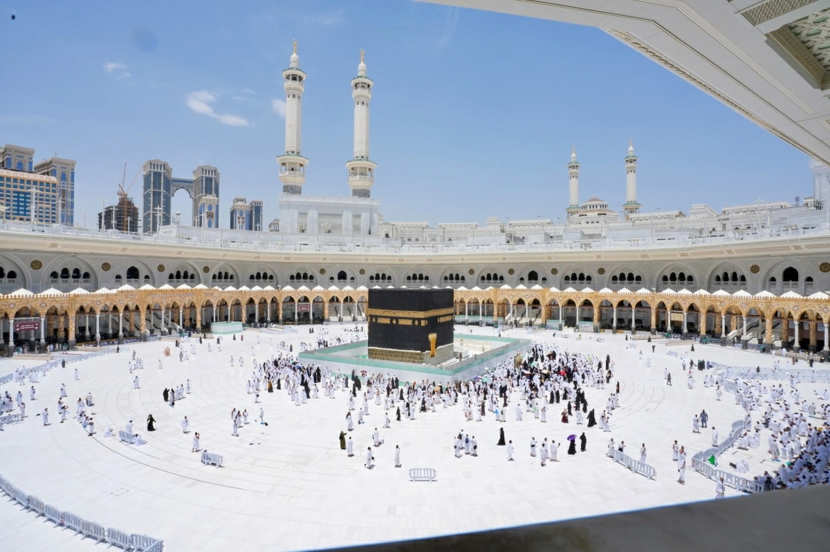Best Easter Umrah Packages from UK for School Breaks